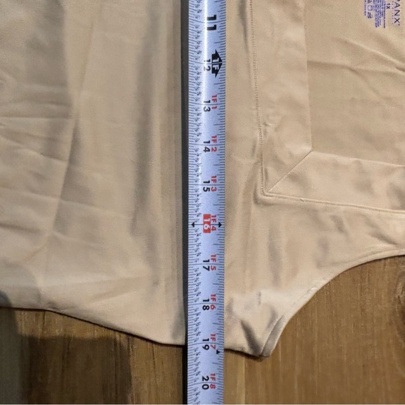 SPANX Shapewear Tank Top 1X  Nude‎ Square Neck Smoothing Camisole - Picture 7 of 9
